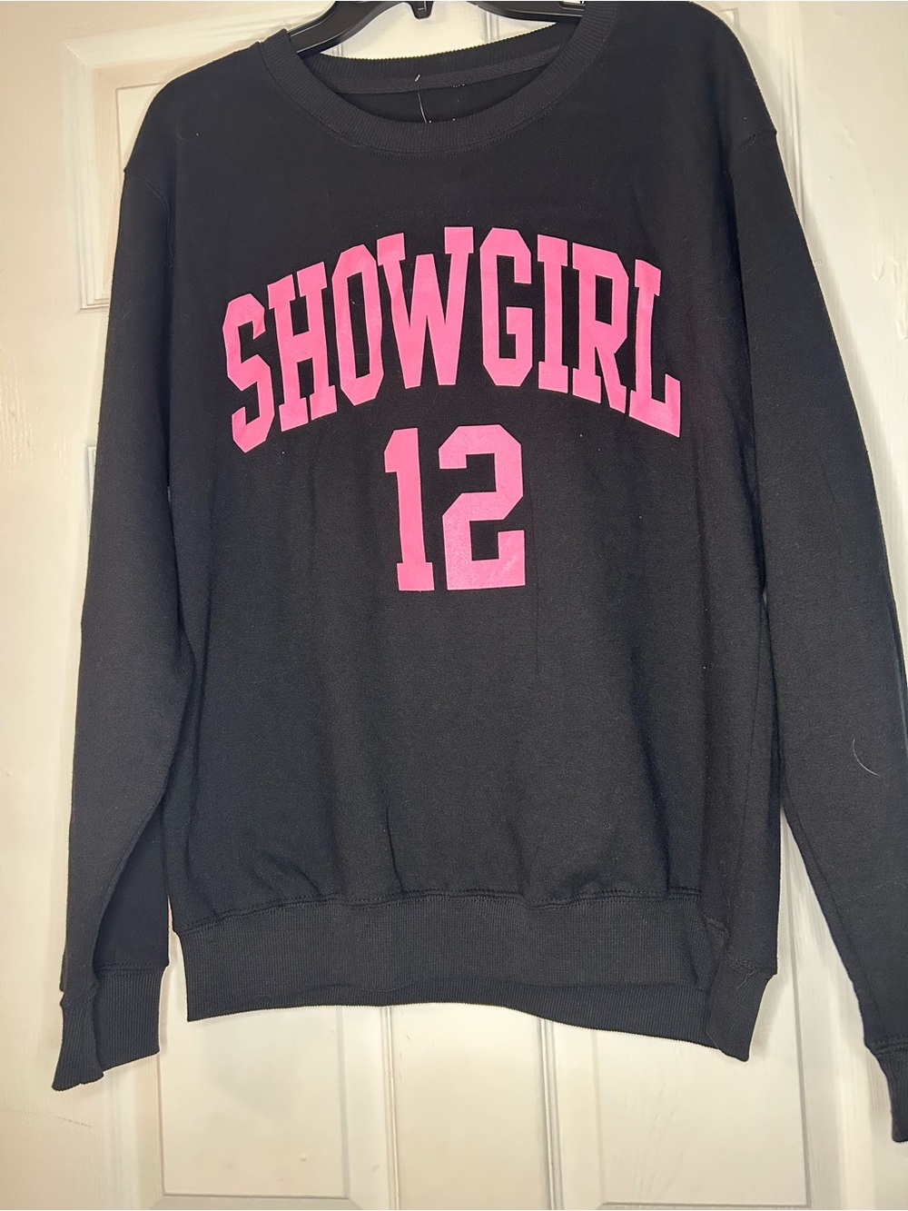Black 'Showgirl 12' Graphic Crewneck Sweatshirt